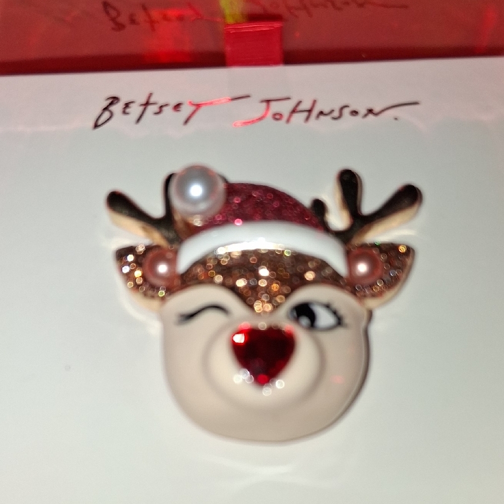 Betsey Johnson Festive Reindeer Brooch NWT - Picture 4 of 5